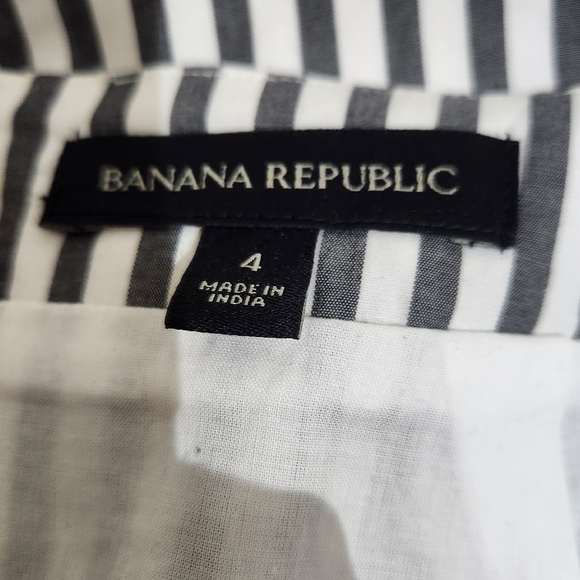 Banana Republic Striped Skirt with ruffle detail - Size 4 - Picture 5 of 5